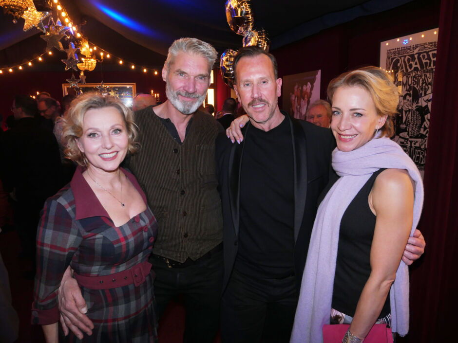 Frau Luna Premierenfeier: Dana Golombek (li), Annika Ernst (re)