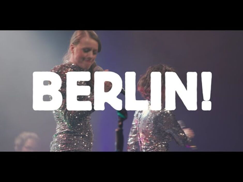 "Berlin, Du coole Sau" - Sharon Brauner, Meta Hüper & The Capital Dance Orchestra