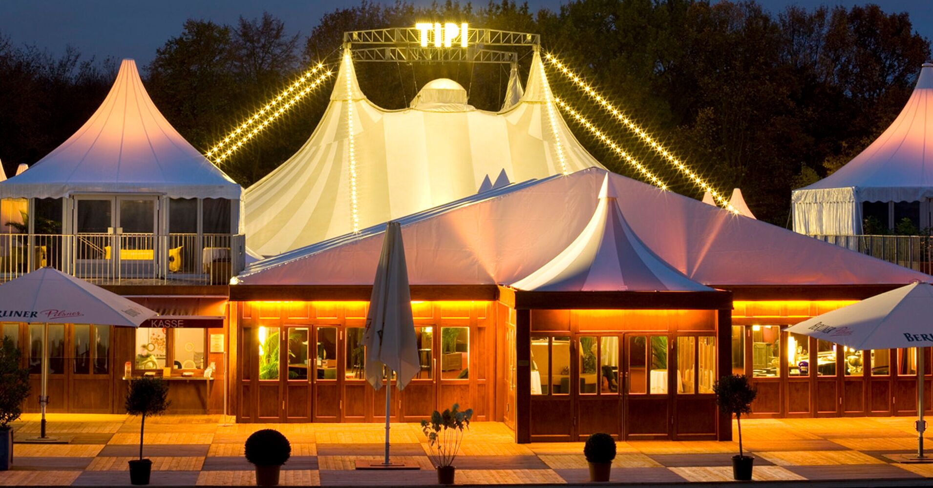 Presseinformation - BAR JEDER VERNUNFT und TIPI AM KANZLERAMT sind