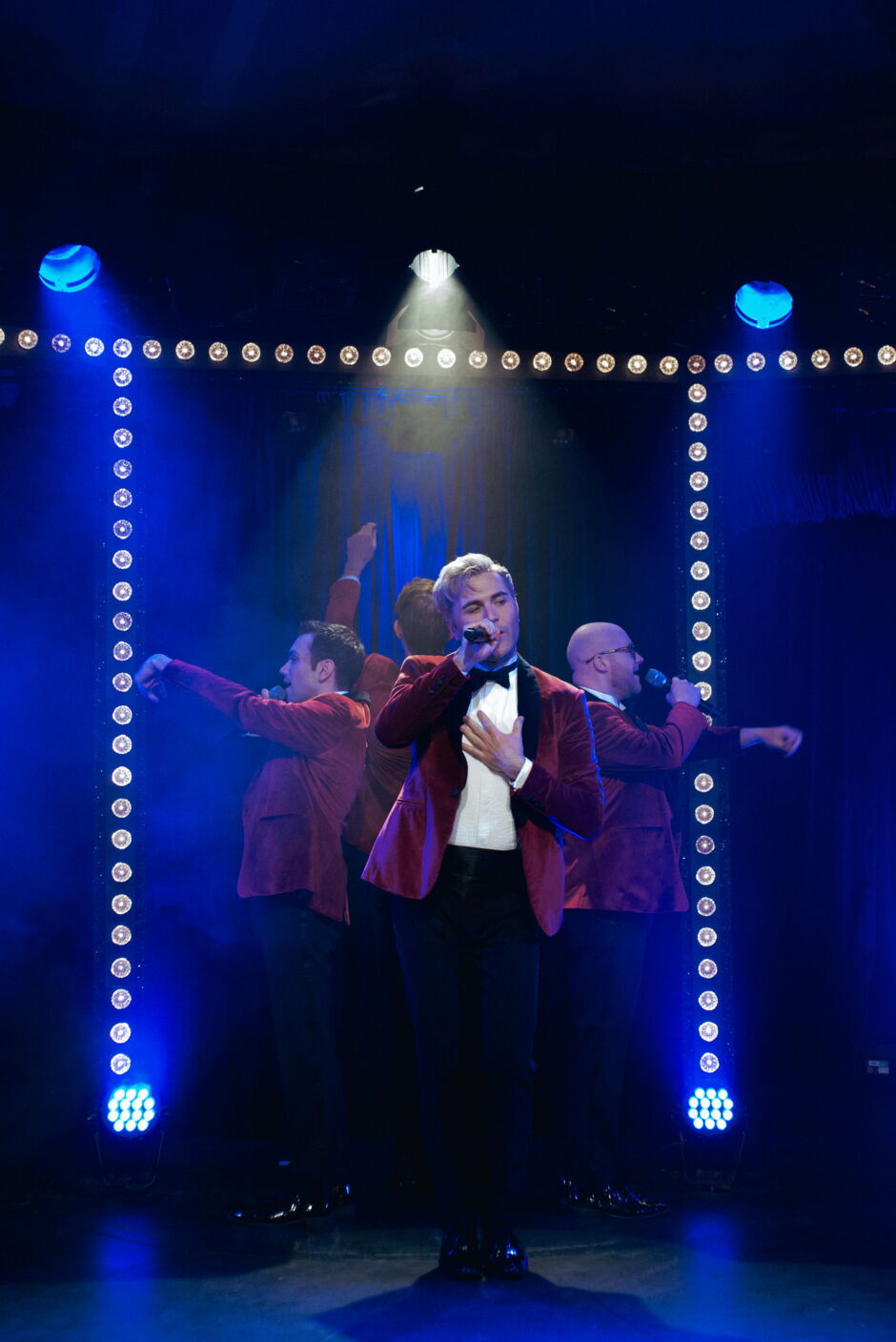 Oh What A Night! Die mitreißende Liveshow mit Hits von Grease bis Dirty Dancing
