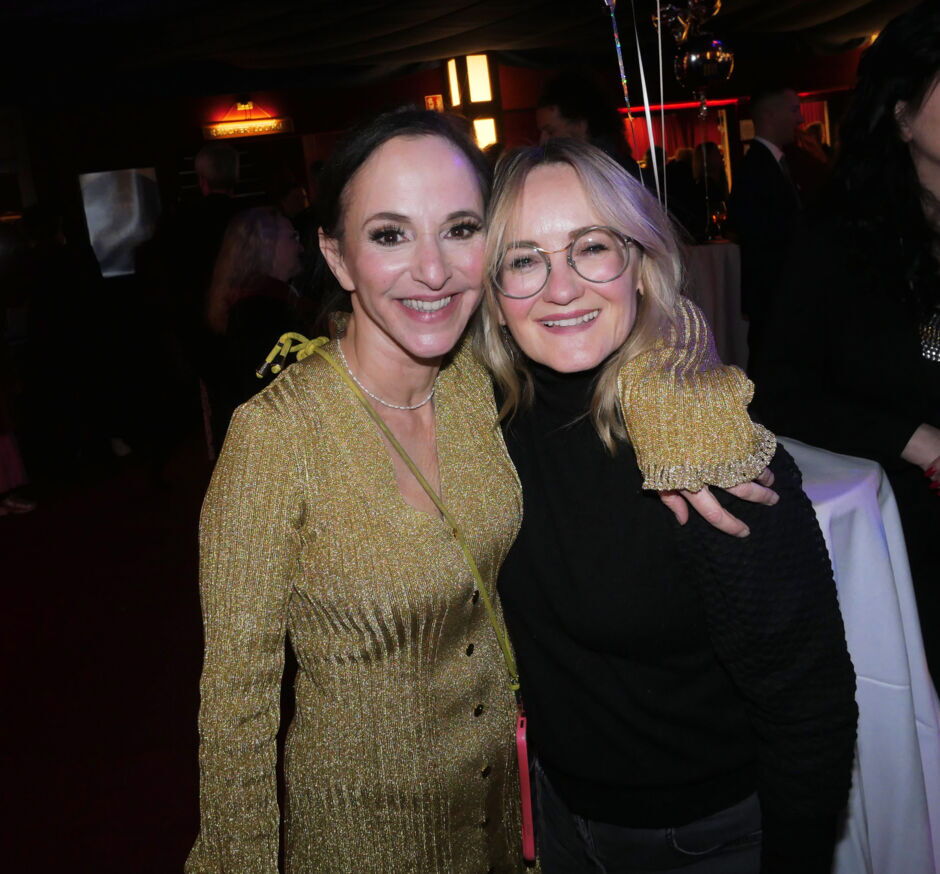 Frau Luna Premierenfeier: Sharon Brauner, Katharine Mehrling (v.l.n.r.)